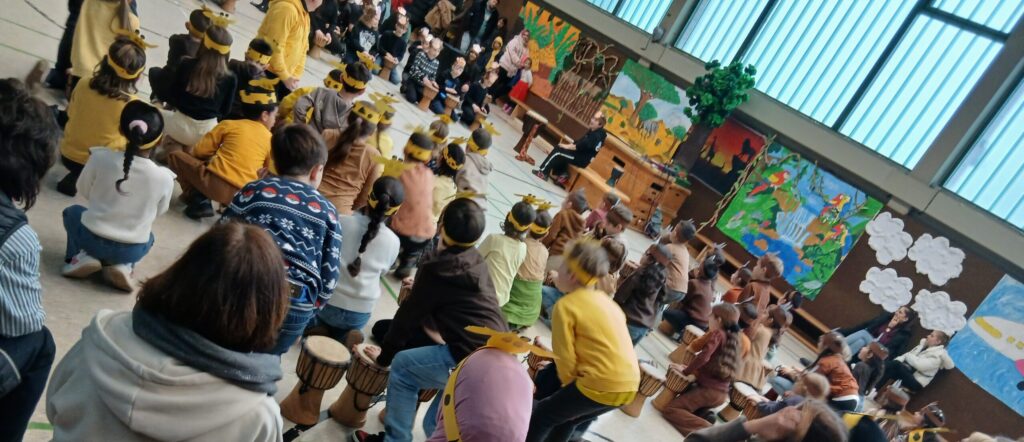 Trommelwoche in der Geisweider Schule – Mehr als nur den Rhythmus spüren
